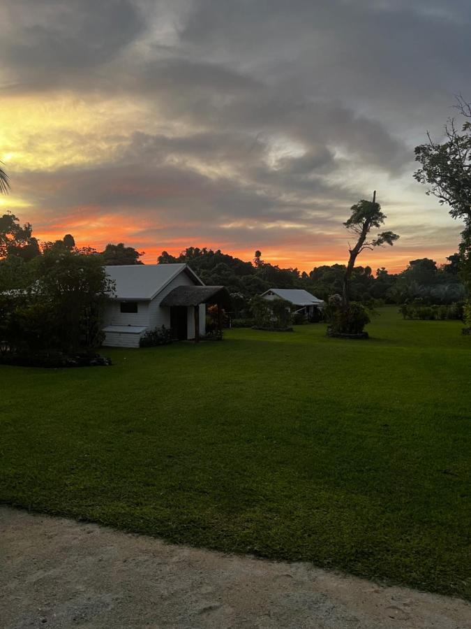 Island View Cottages Luganville Bagian luar foto